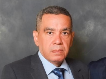 Dr. Armando Gomez Castro
